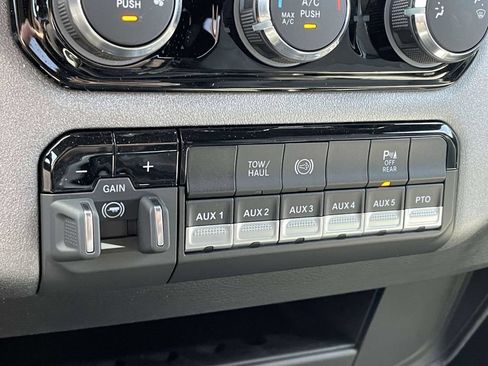 New 2026 RAM 5500 Tradesman w/ Chrome Appearance Group AWD/4WD image 37