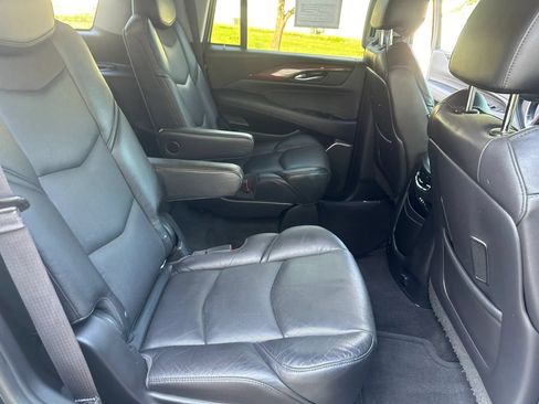 Used 2016 Cadillac Escalade Premium RWD image 27