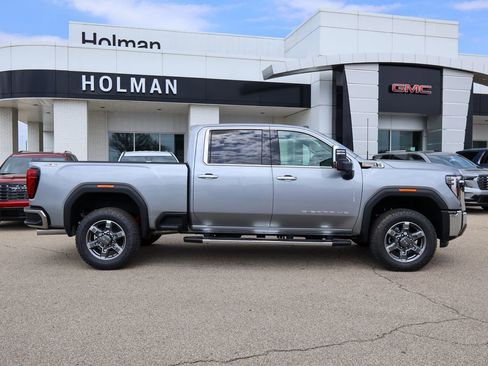 New 2026 GMC Sierra 2500 SLT image 2