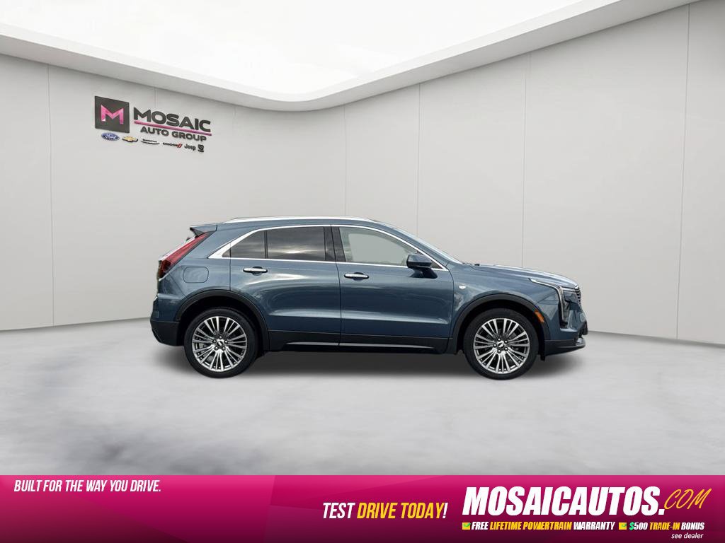 Used 2025 Cadillac XT4 Premium Luxury AWD/4WD image 8