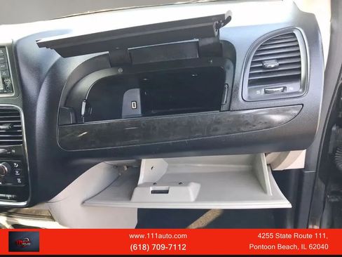 Used 2018 Dodge Grand Caravan SE w/ UConnect Hands-Free Group FWD image 35