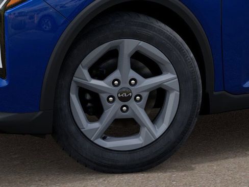 New 2025 Kia K4 LX image 9