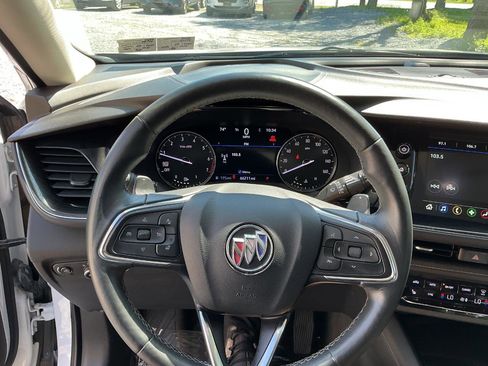 Used 2023 Buick Envision Essence FWD image 12
