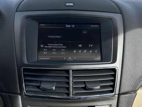 Used 2013 Lincoln MKT EcoBoost image 37