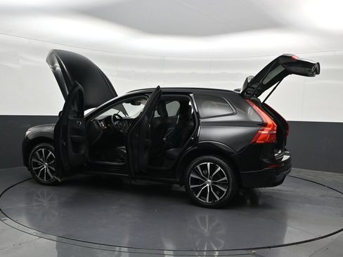 Used 2024 Volvo XC60 B5 Plus AWD/4WD image 34