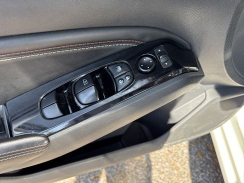 Used 2023 Nissan Altima 2.5 SR w/ SR Premium Package image 32