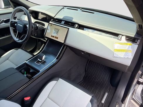 New 2026 Land Rover Range Rover Velar Dynamic SE AWD/4WD image 13