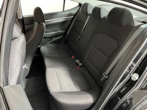 Used 2020 Hyundai Elantra SE w/ Cargo Package (C1) image 12