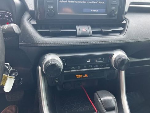 Used 2019 Toyota RAV4 LE image 36