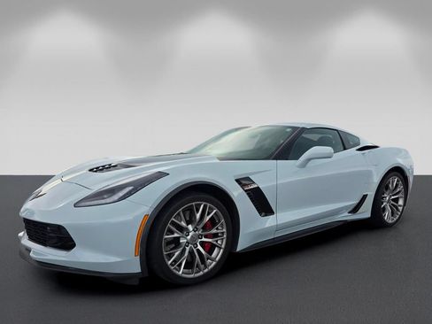 Used 2018 Chevrolet Corvette Z06 RWD image 8