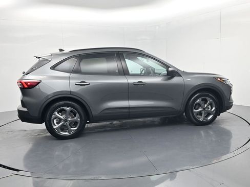 Used 2025 Ford Escape ST-Line image 8