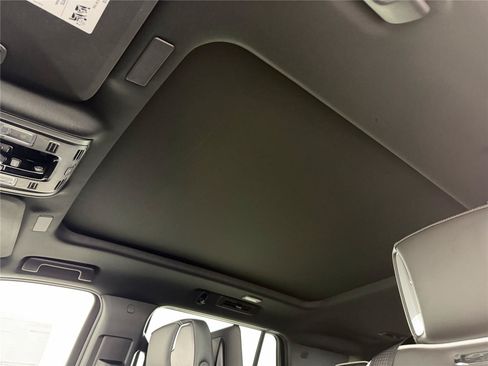 New 2026 GMC Yukon AT4 Ultimate w/ LPO, Floor Liner Package AWD/4WD image 37
