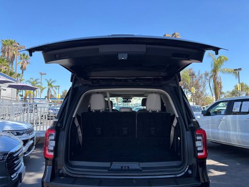 Used 2024 Ford Expedition Limited RWD image 35