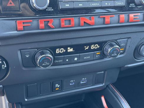 Used 2025 Nissan Frontier PRO-4X AWD/4WD image 26