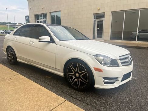 Used 2013 Mercedes-Benz C 250 Sedan image 3