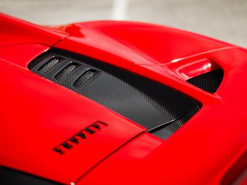 Used 2021 Ferrari F8 Tributo image 45