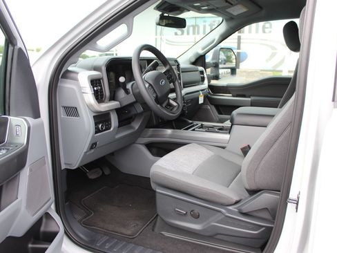 New 2026 Ford F250 XLT w/ XLT Premium Package AWD/4WD image 22