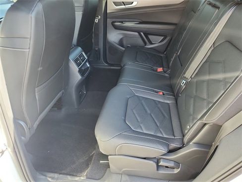 New 2026 Volkswagen Atlas Cross Sport SE image 8