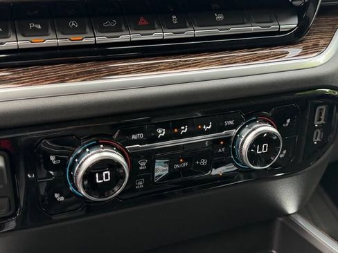 New 2026 GMC Sierra 1500 Elevation w/ Elevation Premium Package AWD/4WD image 19