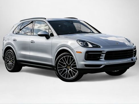 Used 2021 Porsche Cayenne image 4