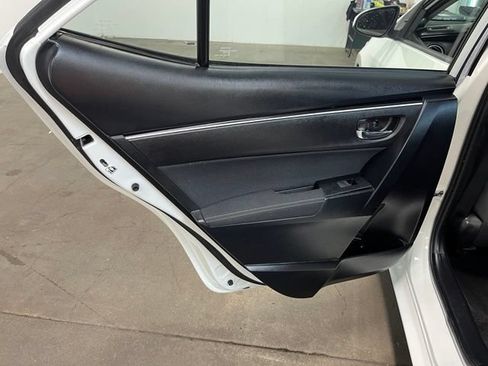 Used 2017 Toyota Corolla LE w/ Carpet Mat Package (TMS) FWD image 20