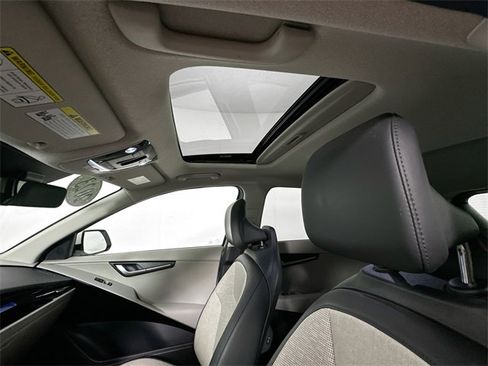 Used 2023 Kia Niro Wave w/ Wave Preserve Package image 20