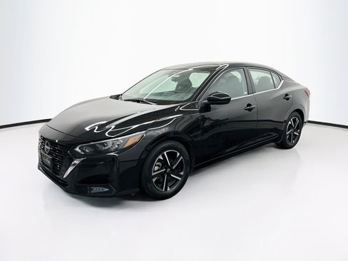 Used 2025 Nissan Sentra SV FWD image 3