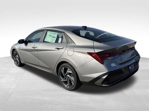 New 2026 Hyundai Elantra Limited image 3