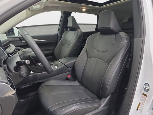 Certified 2026 INFINITI QX60 Luxe w/ Cargo Package image 12