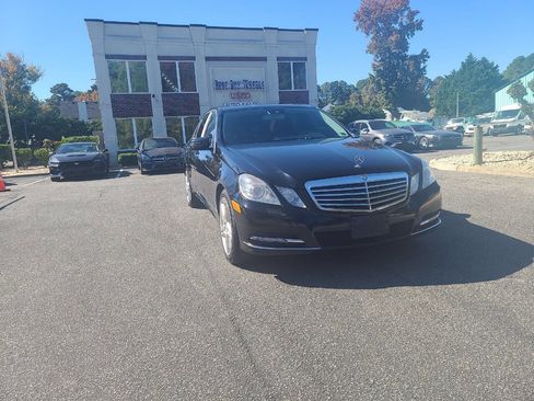 Used 2011 Mercedes-Benz E 350 4MATIC Sedan image 1