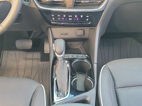 Used 2024 Buick Encore GX Avenir image 18