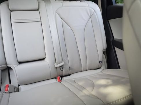 Used 2019 Lincoln Nautilus Select FWD image 16