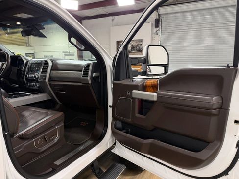 Used 2017 Ford F250 King Ranch w/ King Ranch Ultimate Package image 20