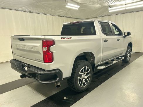 Used 2019 Chevrolet Silverado 1500 Custom Trail Boss w/ Custom Convenience Package image 2