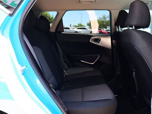 Used 2023 Kia Soul S FWD image 27
