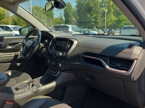 Used 2022 GMC Terrain AT4 w/ Infotainment Package II AWD/4WD image 20