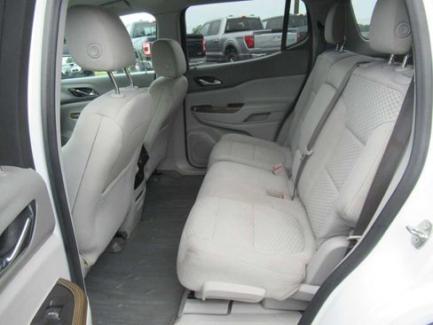 Used 2018 GMC Acadia SLE FWD image 15