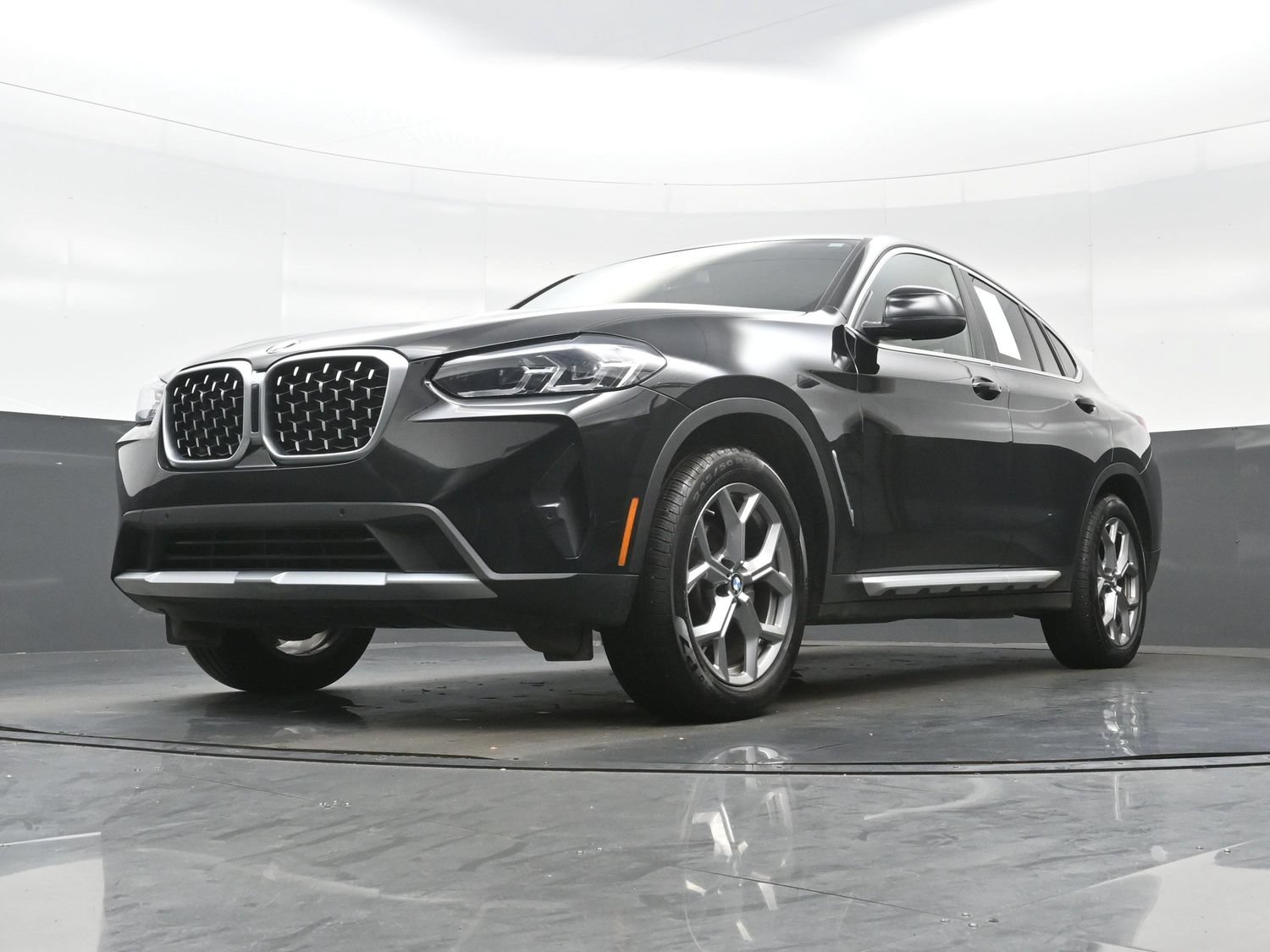 Used 2025 BMW X4 xDrive30i AWD/4WD image 28