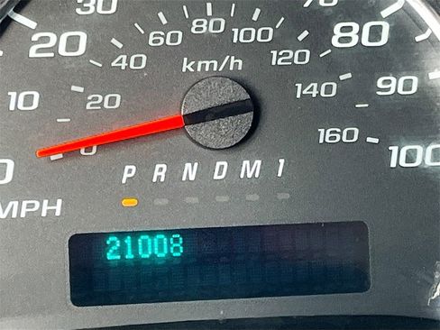 Used 2023 Chevrolet Express 2500 w/ Driver Convenience Package image 12