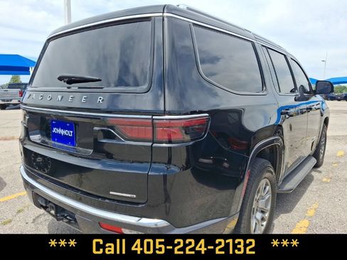 Used 2022 Jeep Wagoneer Series I AWD/4WD image 11