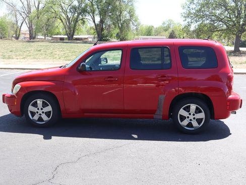 Used 2011 Chevrolet HHR LS image 9