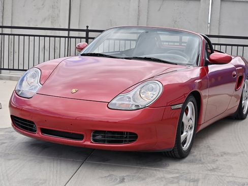 Used 2002 Porsche Boxster S RWD image 45