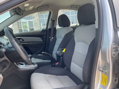 Used 2012 Chevrolet Cruze LS FWD image 15