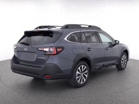 Used 2023 Subaru Outback Premium AWD/4WD image 4