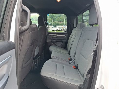 Used 2022 RAM 1500 Big Horn AWD/4WD image 11