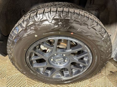 Used 2022 Toyota RAV4 XLE w/ Convenience Package image 18