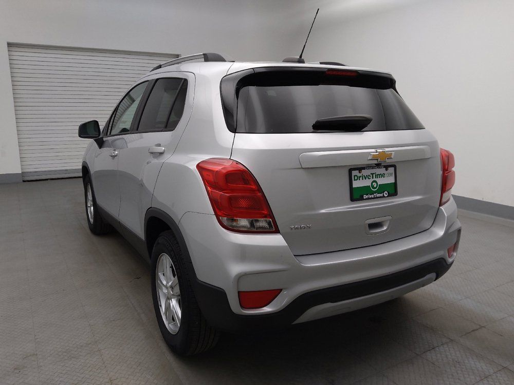 Used 2021 Chevrolet Trax LT w/ LT Convenience Package FWD image 6