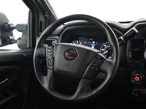 Used 2024 Nissan Titan PRO-4X w/ Pro-4x Convenience Package AWD/4WD image 18