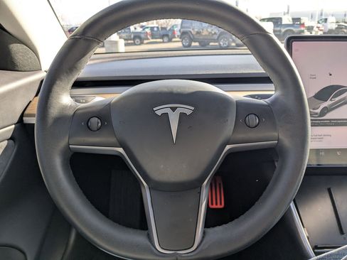 Used 2019 Tesla Model 3 Standard Range Plus image 19