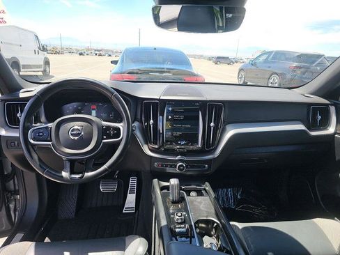 Used 2021 Volvo XC60 T8 R-Design w/ Advanced Package AWD/4WD image 10